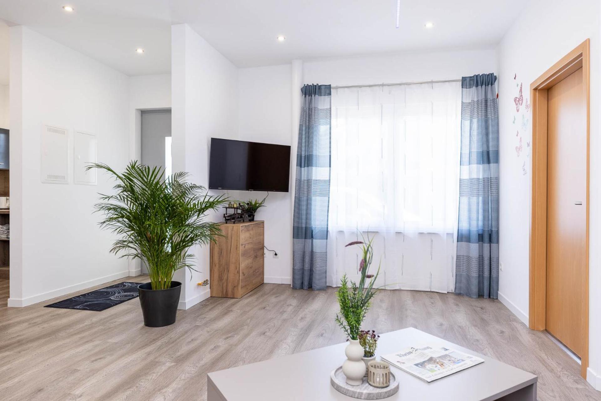 Neu I Ferienwohnung Jasmin Andernach Buitenkant foto