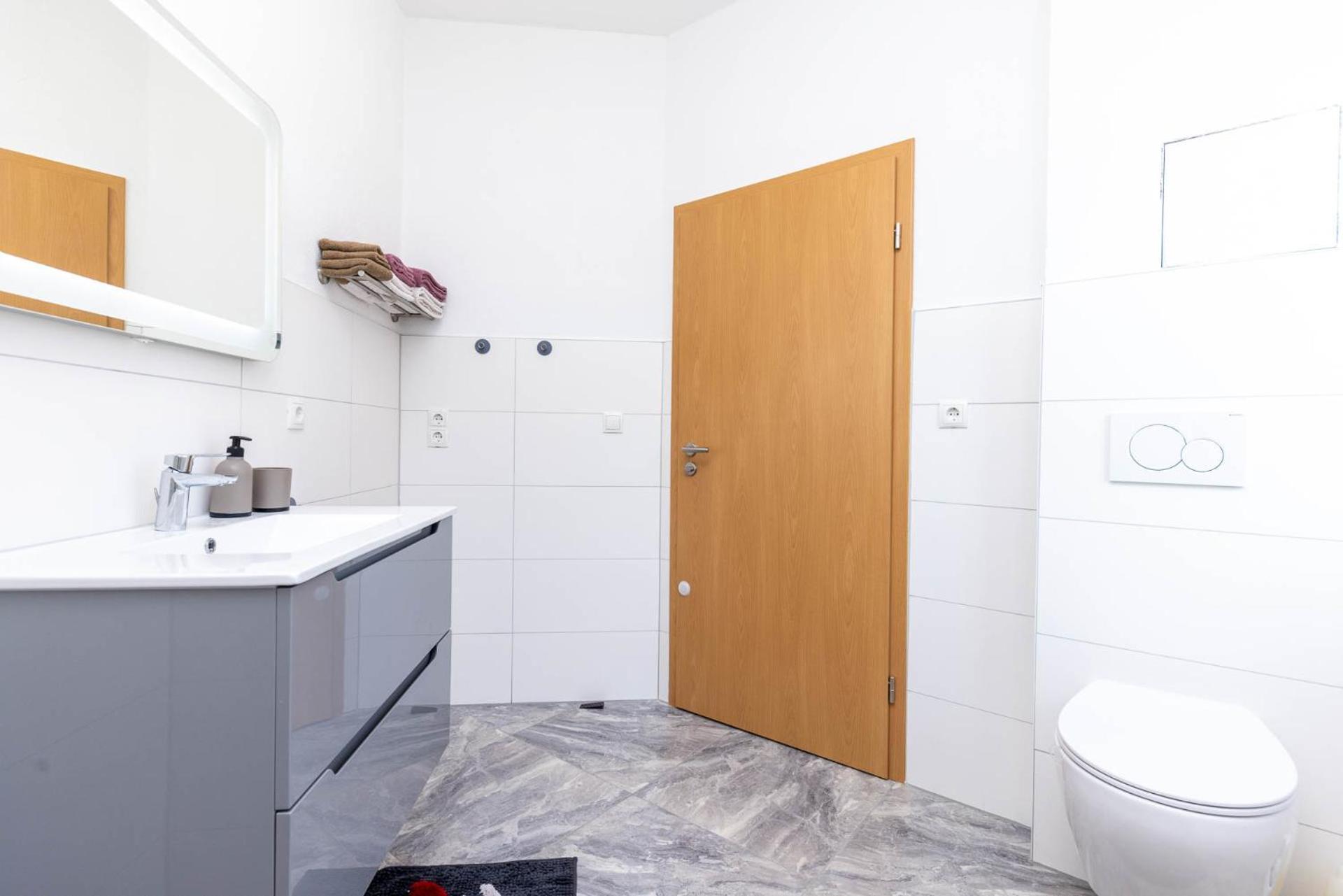 Neu I Ferienwohnung Jasmin Andernach Buitenkant foto