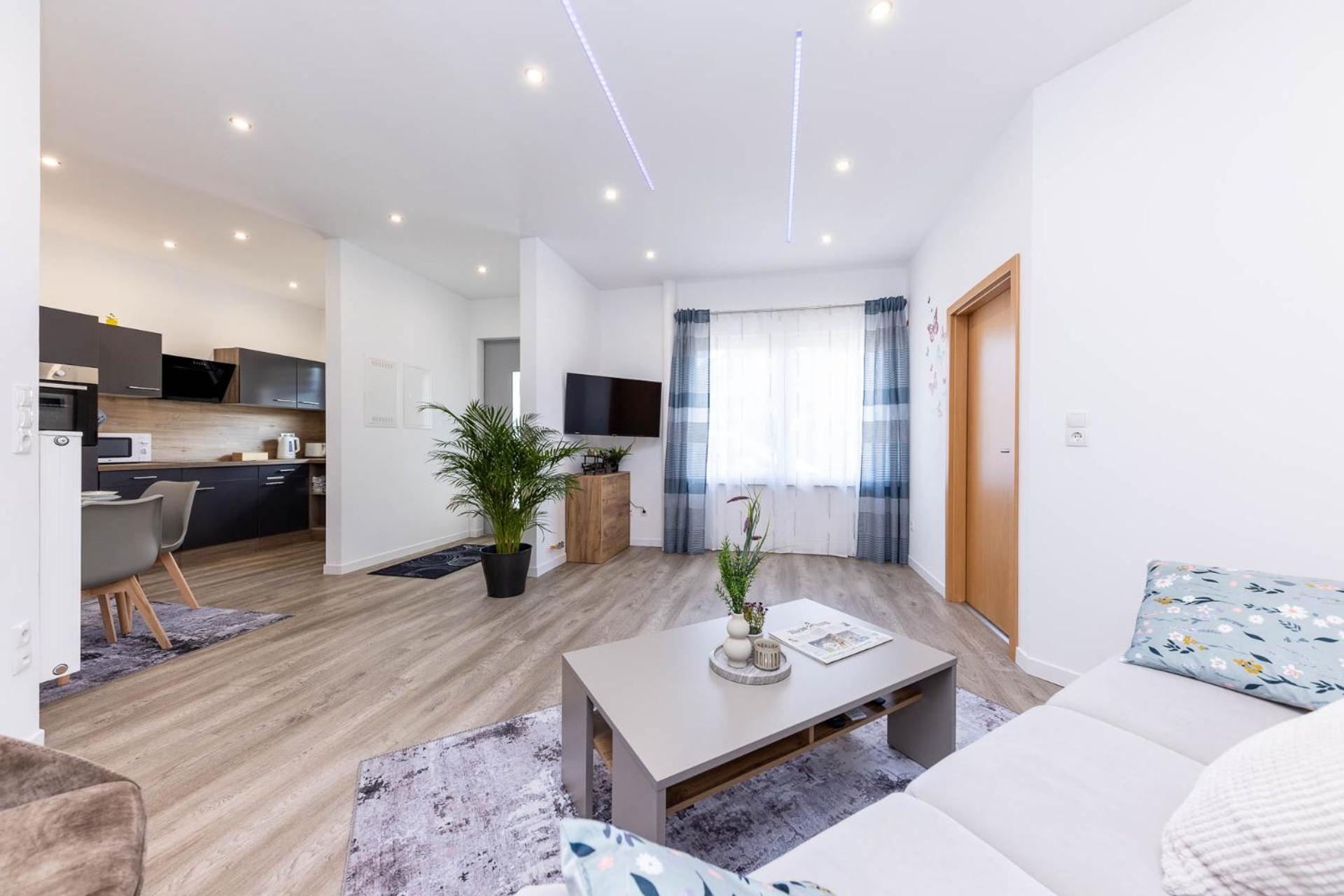 Neu I Ferienwohnung Jasmin Andernach Buitenkant foto