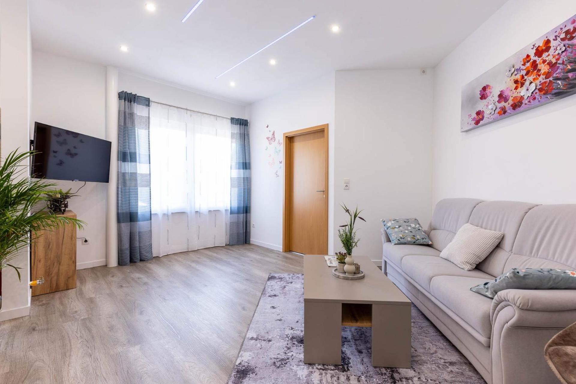 Neu I Ferienwohnung Jasmin Andernach Buitenkant foto